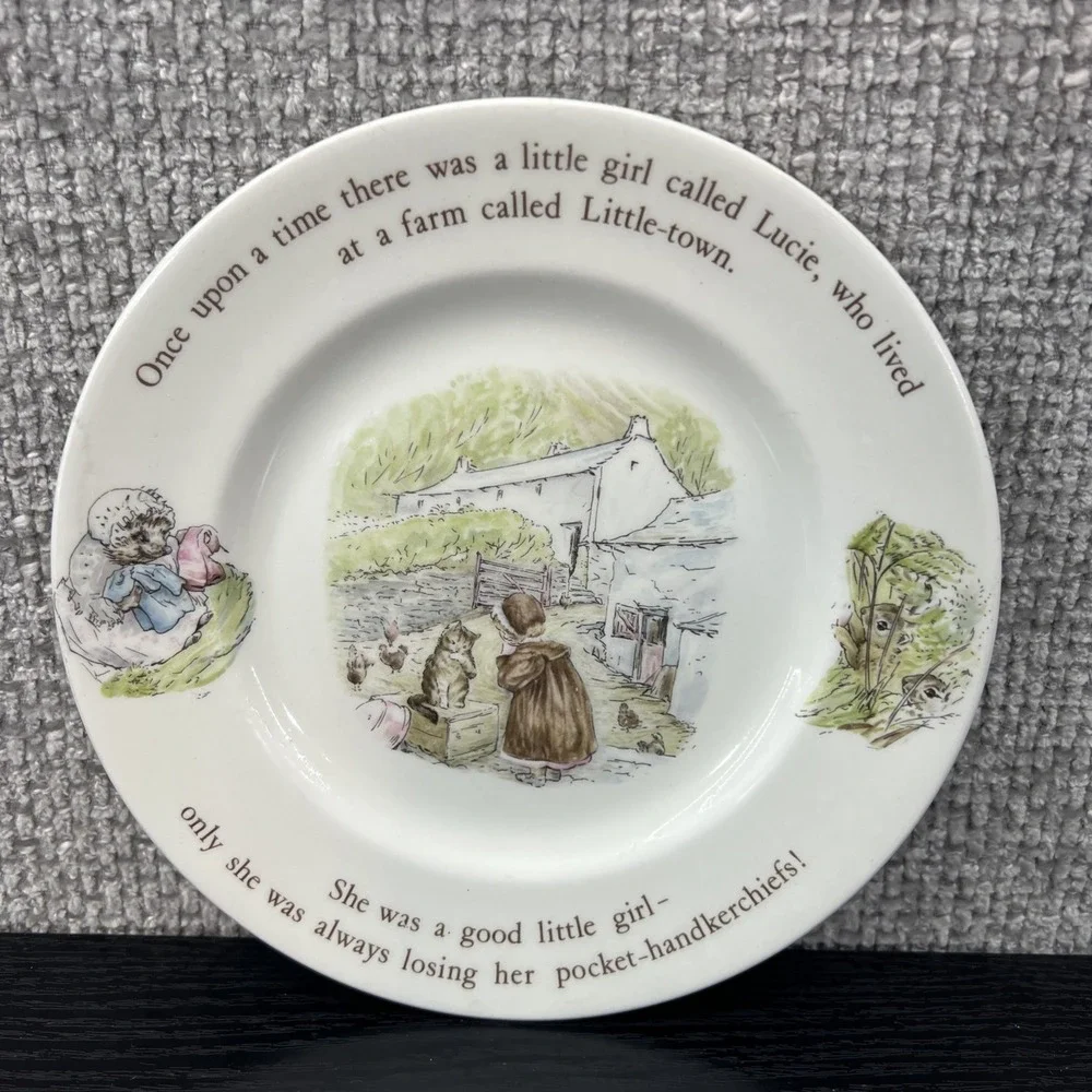 Wedgwood Plate Kids 7in White Excellent Mrs‎ Tiggy-Winkle Beatrix Potter England